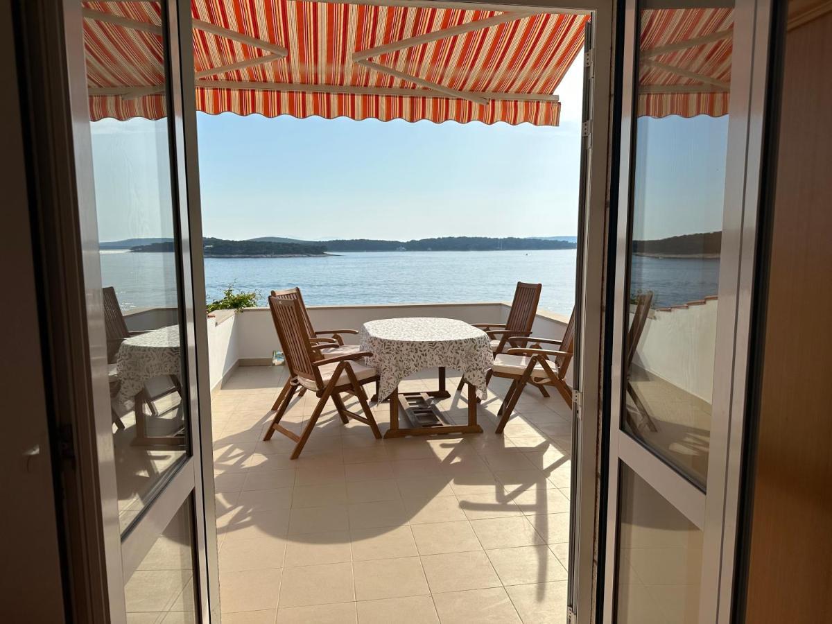 Porthos Apartament *