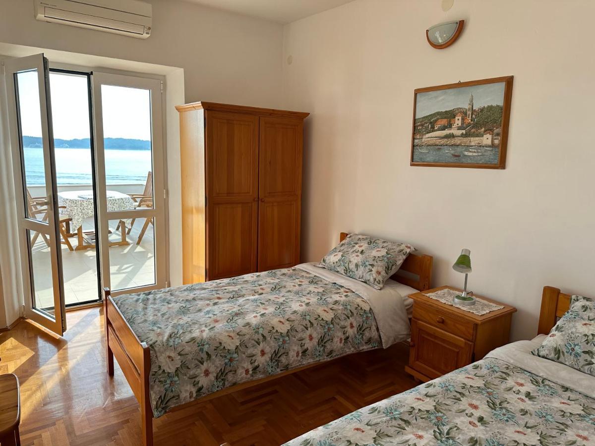 Porthos Apartament *