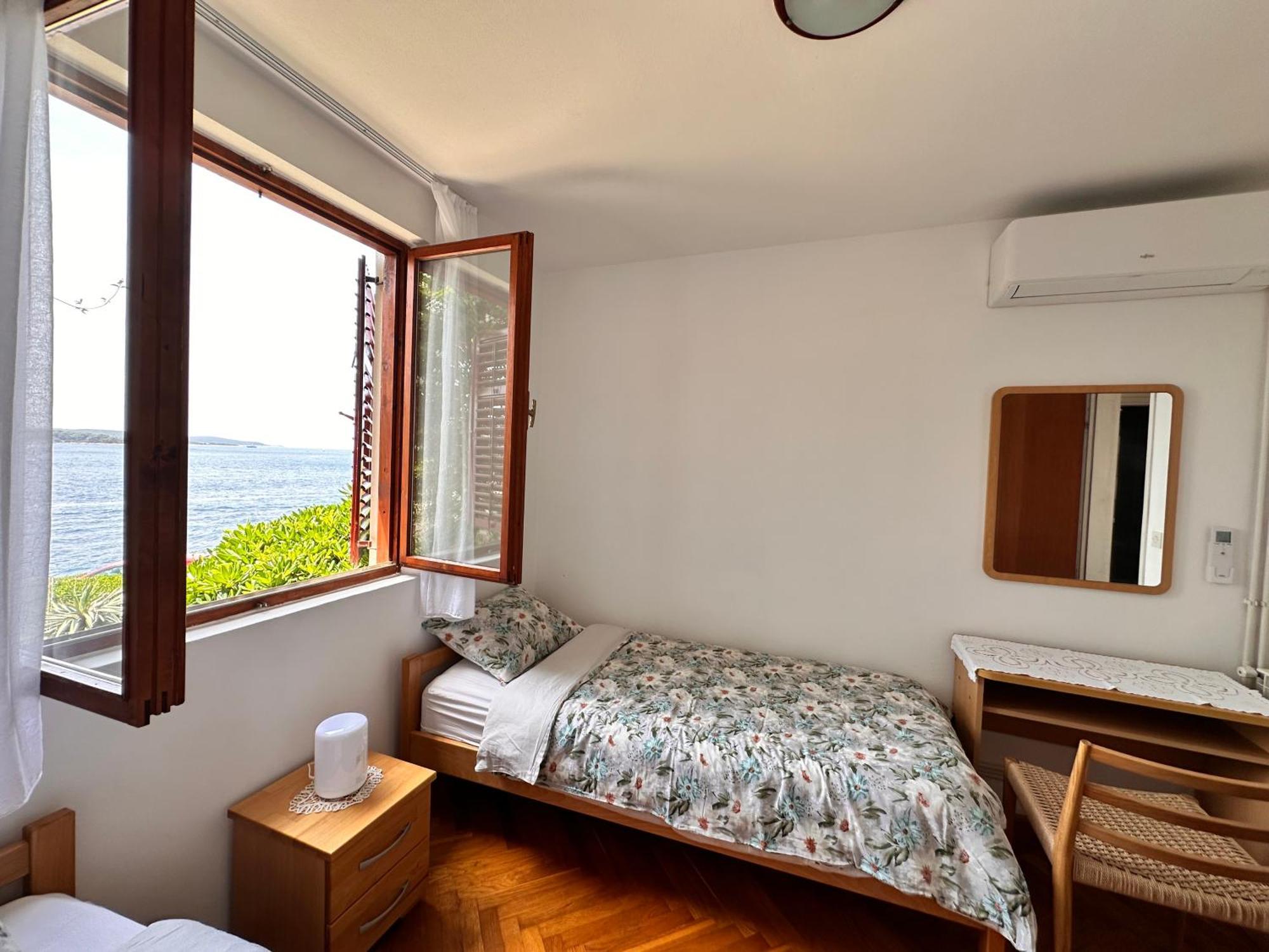 Porthos Apartament