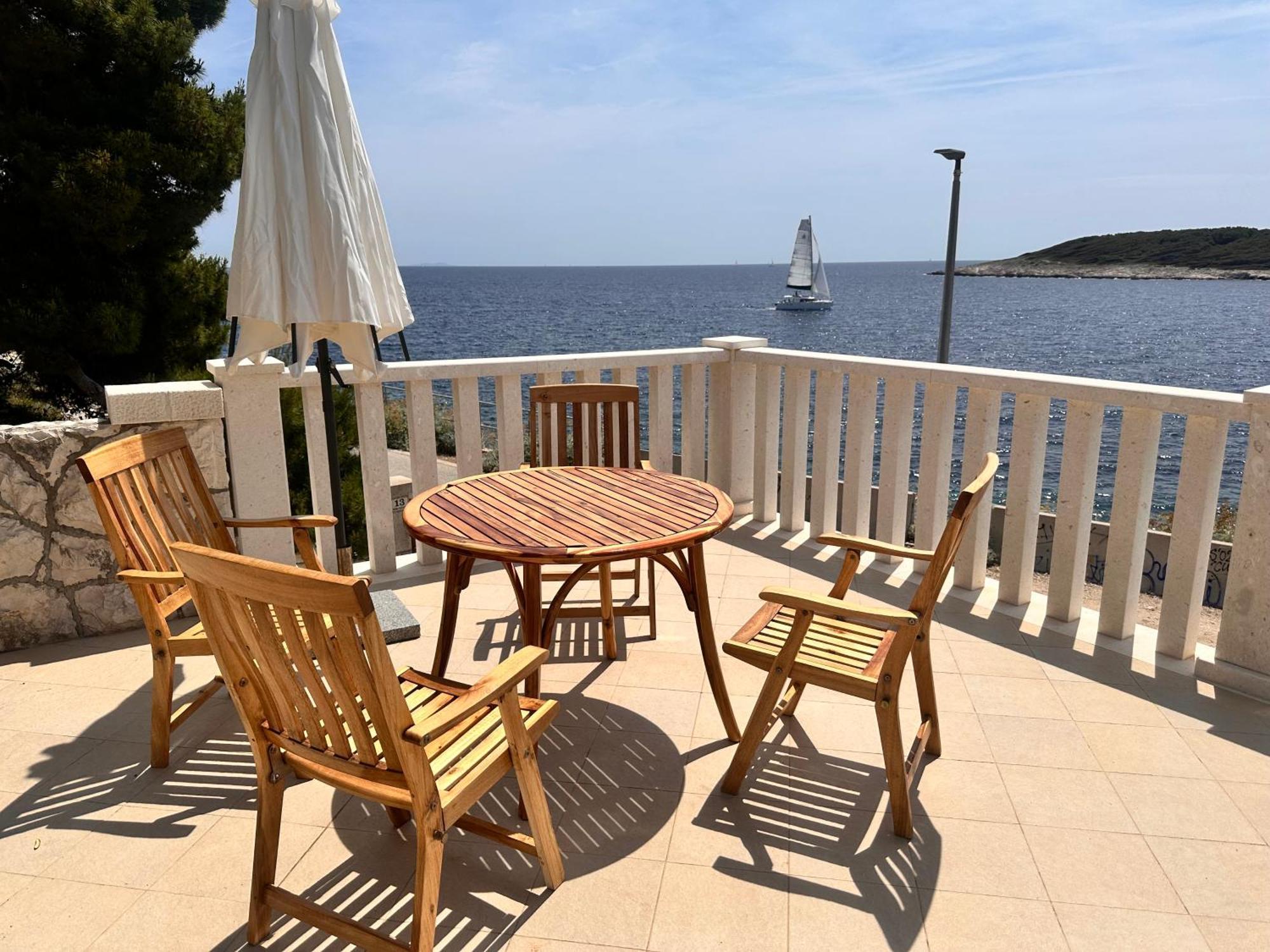 Porthos Apartament